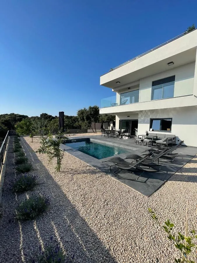 Vacation House Marton - Mandre, Pag Kolan 0*,  Croatia