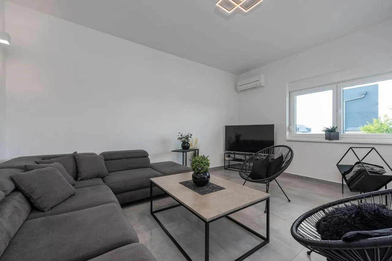 Villa Vacation House Marton - Mandre, Pag Kolan